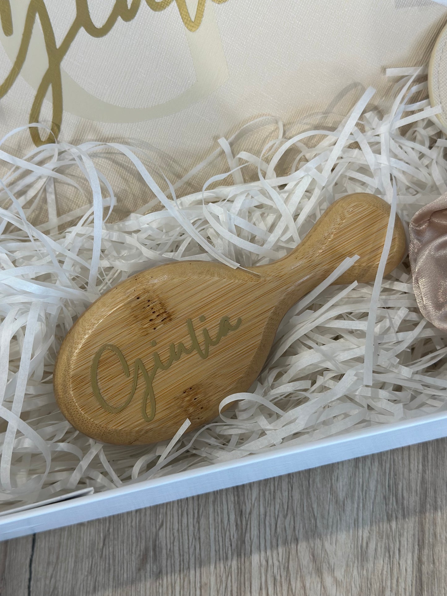 Spazzolina per capelli in legno