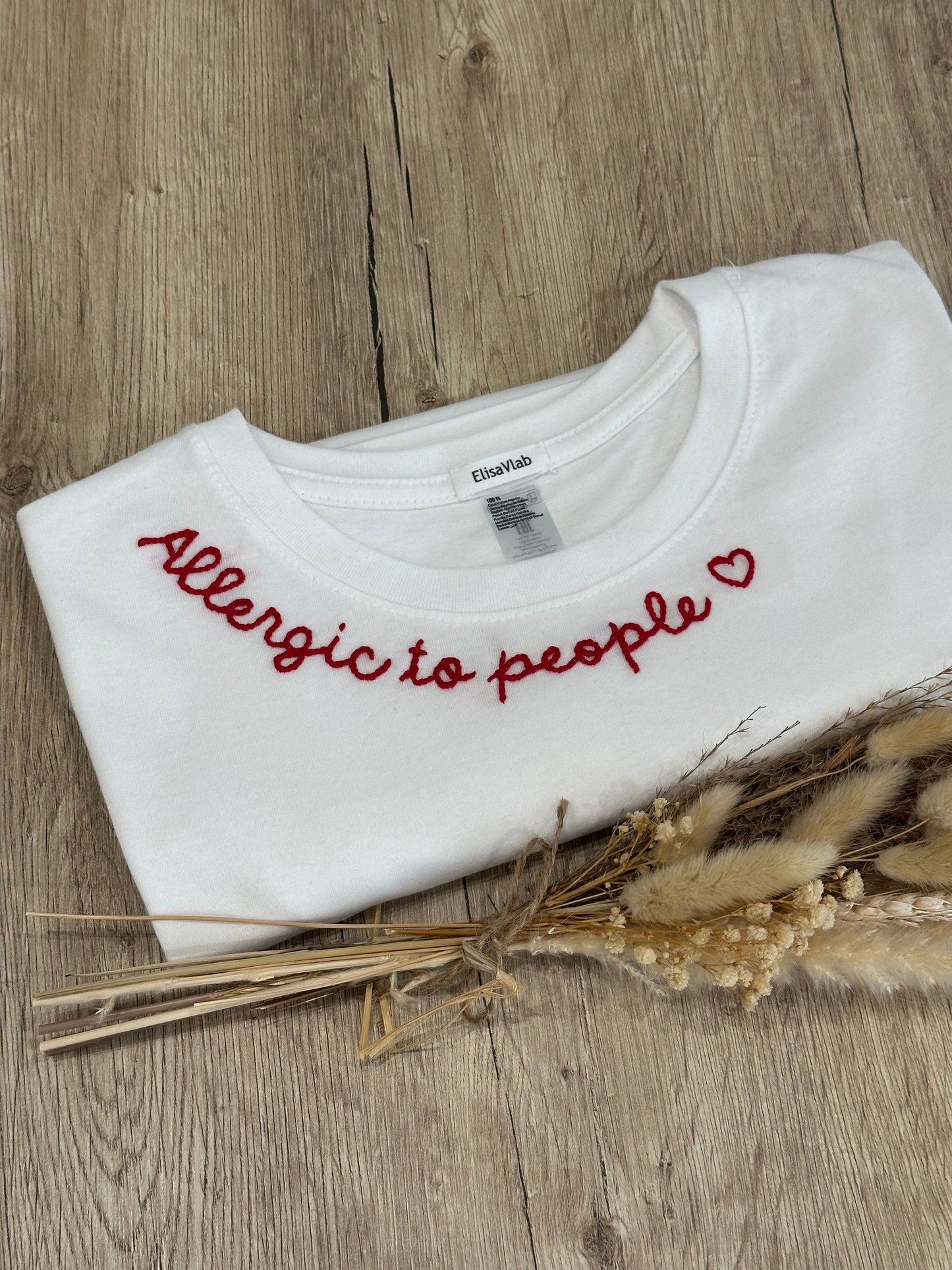 T-shirt "ALLERGIC TO PEOPLE"