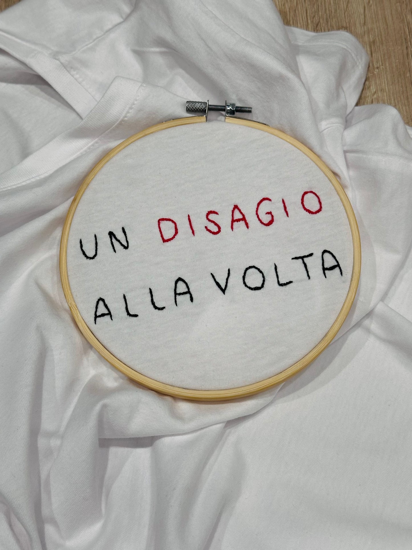 T-shirt UN DISAGIO ALLA VOLTA
