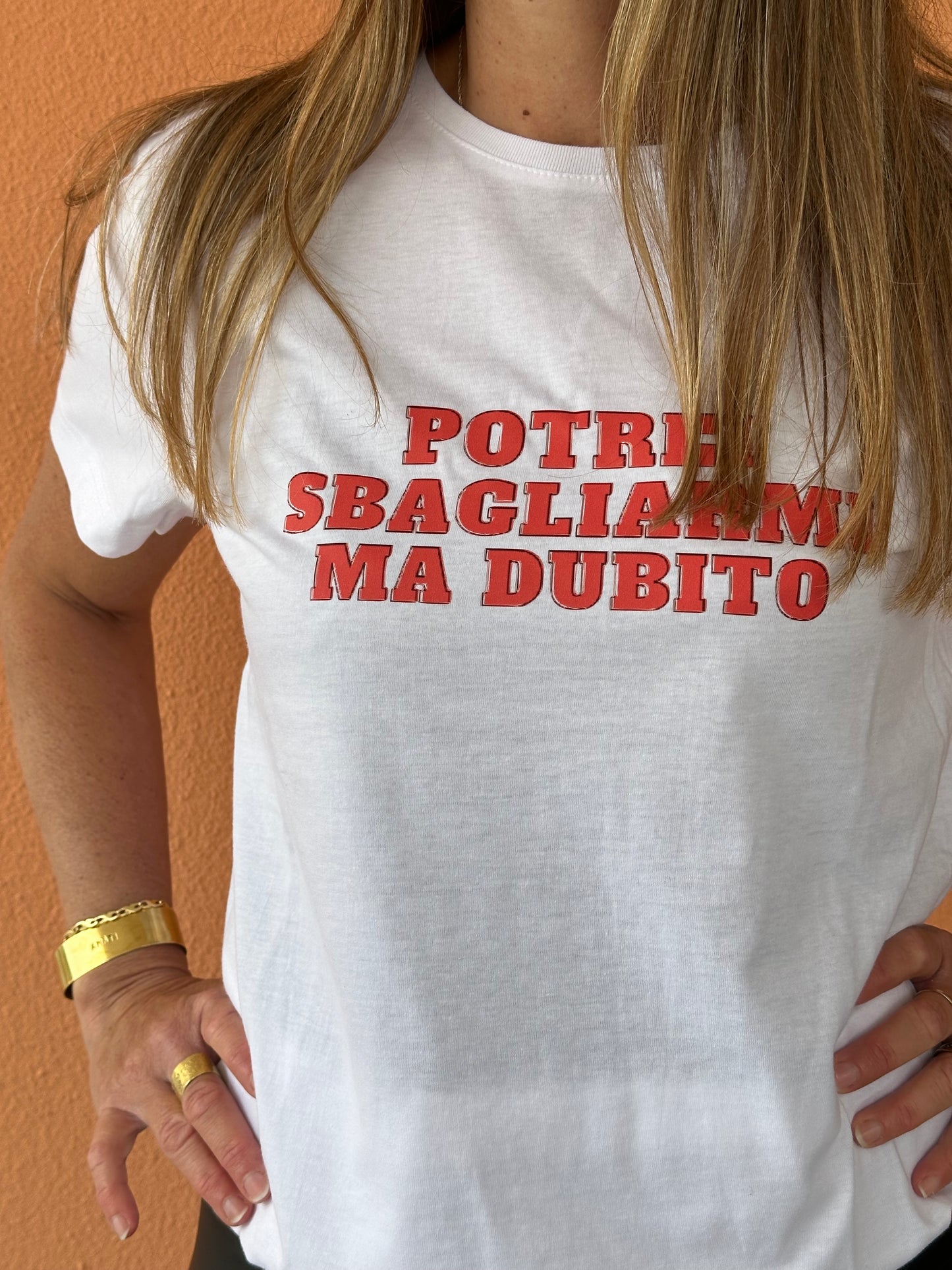 T-shirt stampata "Potrei sbagliarmi ma dubito"
